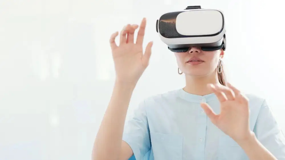 Top Tech Innovations Revolutionizing the Journalism Industry Today